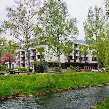 Kronen Hotel บาด ลีเบินเซลล์ ภายนอก รูปภาพ