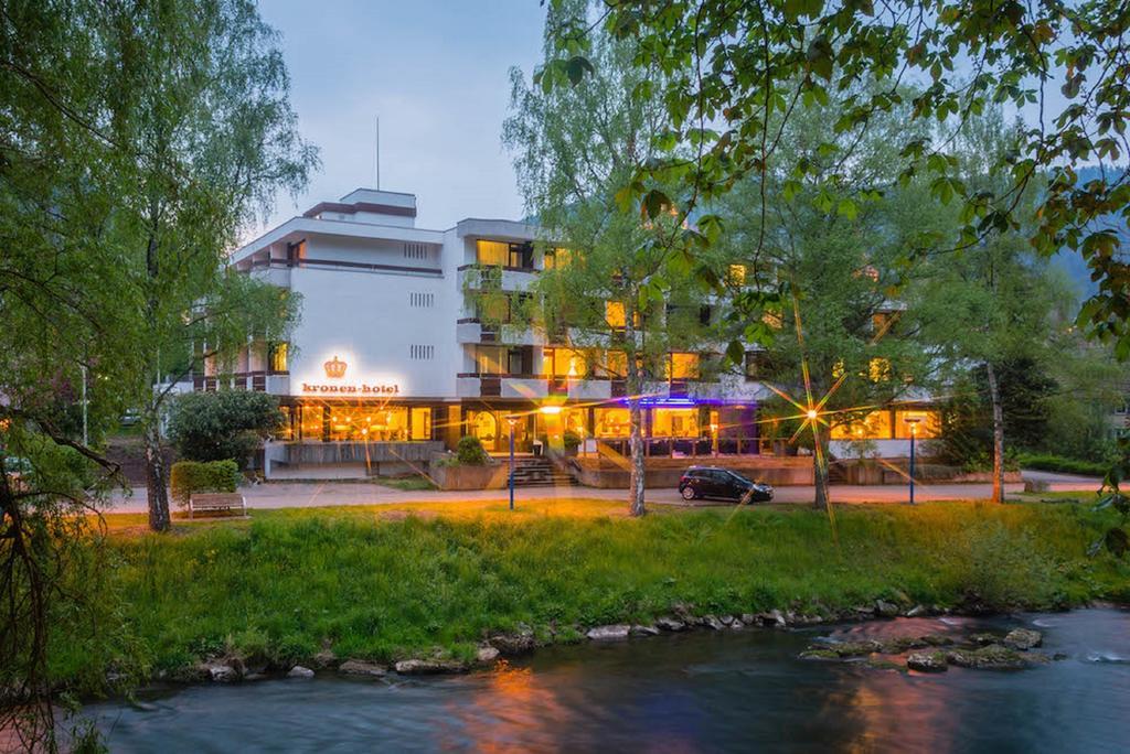 Kronen Hotel บาด ลีเบินเซลล์ ภายนอก รูปภาพ