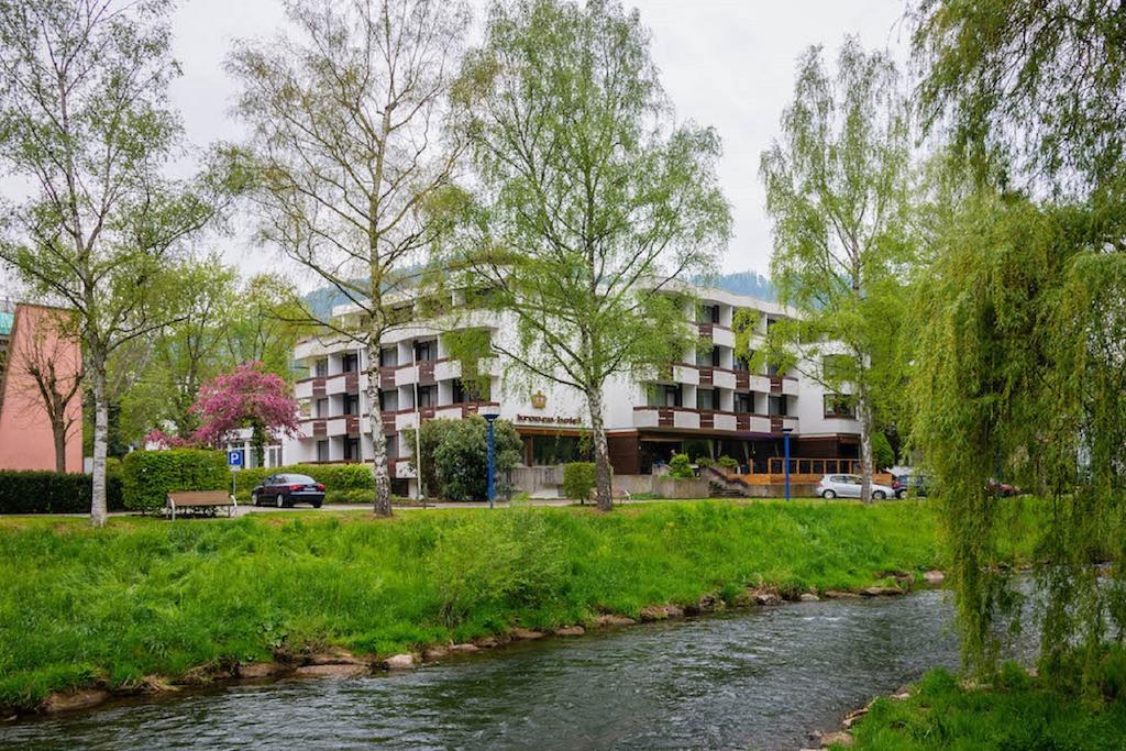 Kronen Hotel บาด ลีเบินเซลล์ ภายนอก รูปภาพ